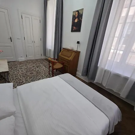 Wns51 Refined Luxury Nowy Swiat Str Daire *