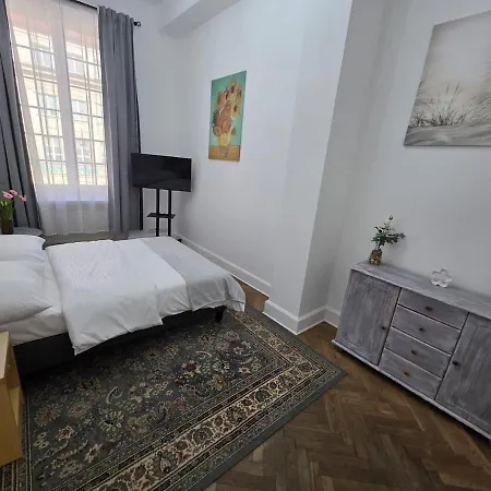 Wns51 Refined Luxury Nowy Swiat Str *